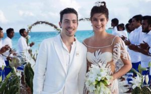 Casamento da modelo Isabeli Fontana e do cantor Di Ferrero nas ilhas Maldivas