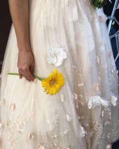 casamentos de Haja Coração shirlei, vivida pela atriz Sabrina Petaglia