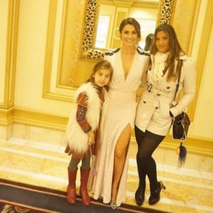 Flavia Alessandra e Otaviano Costa foram surpreendidos pelas filhas com cerimônia na famosa capela de Las Vegas!