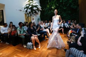 Vestido de noiva da coleção Nas Nuvens de Lucas Anderi