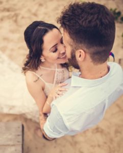 renovação de votos de Taciele Alcolea, casamento na praia