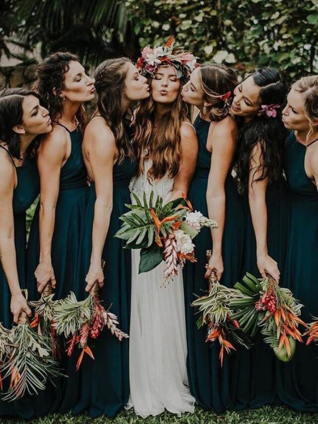 Inspirações de fotos de noivas com suas madrinhas de casamento! 💍